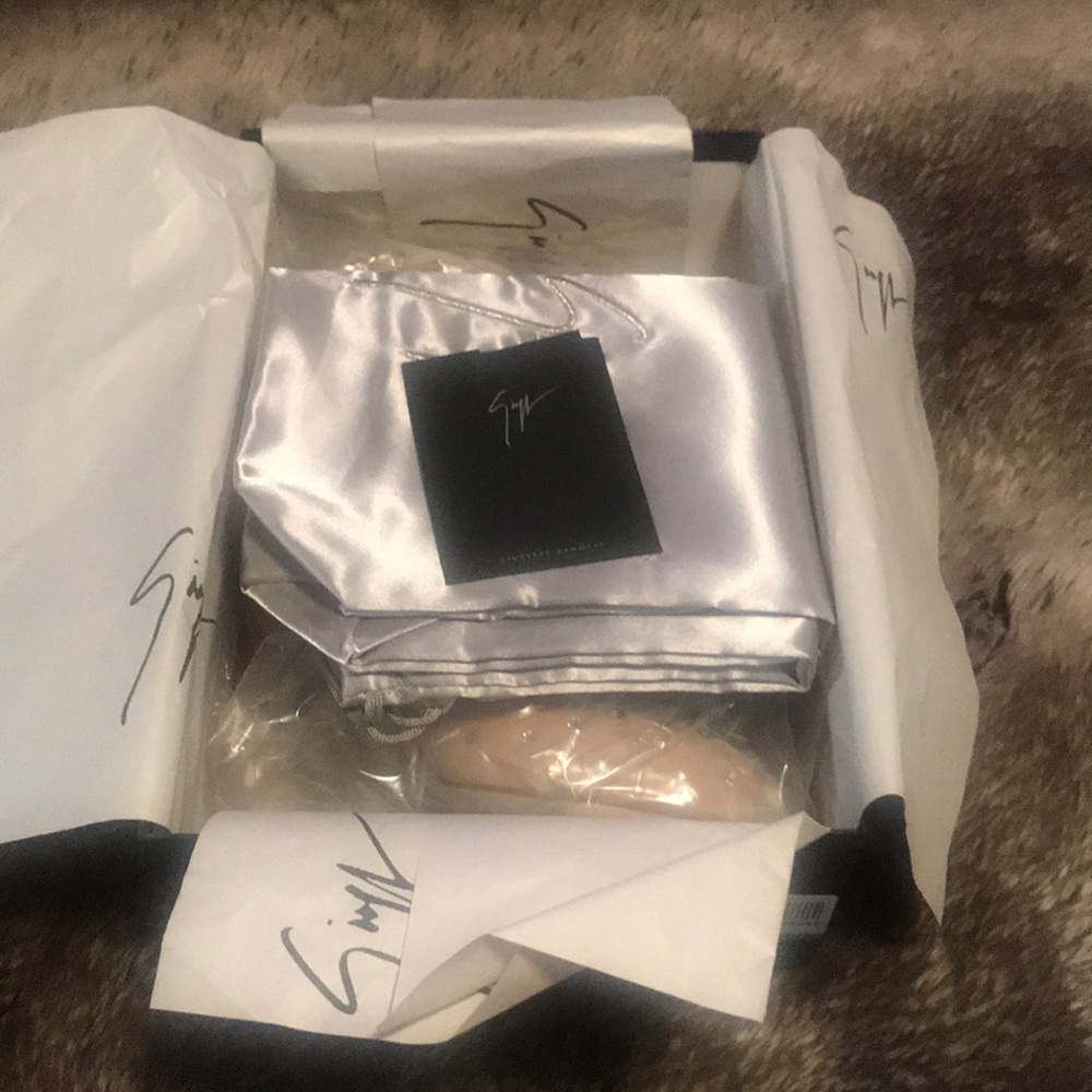 Giuseppe Zanotti peep toe slingback - Picture 5 of 14